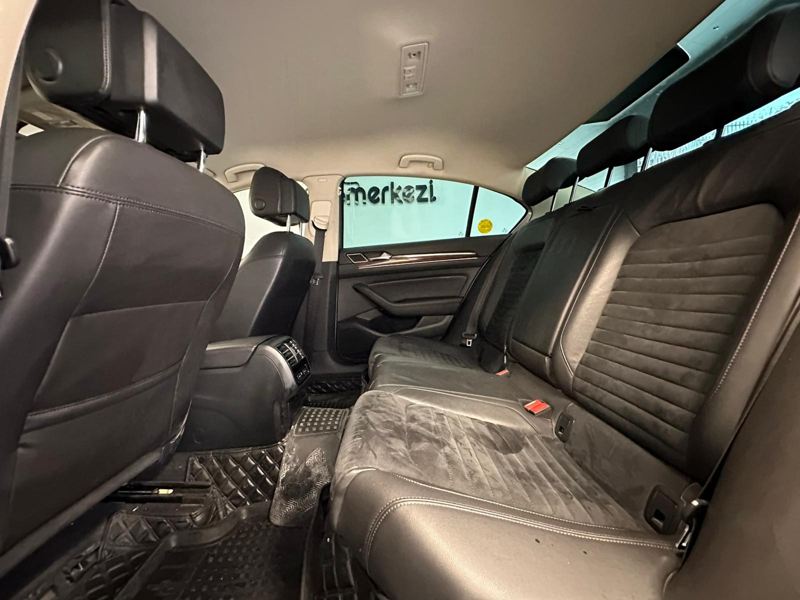 VOLKSWAGEN PASSAT 22